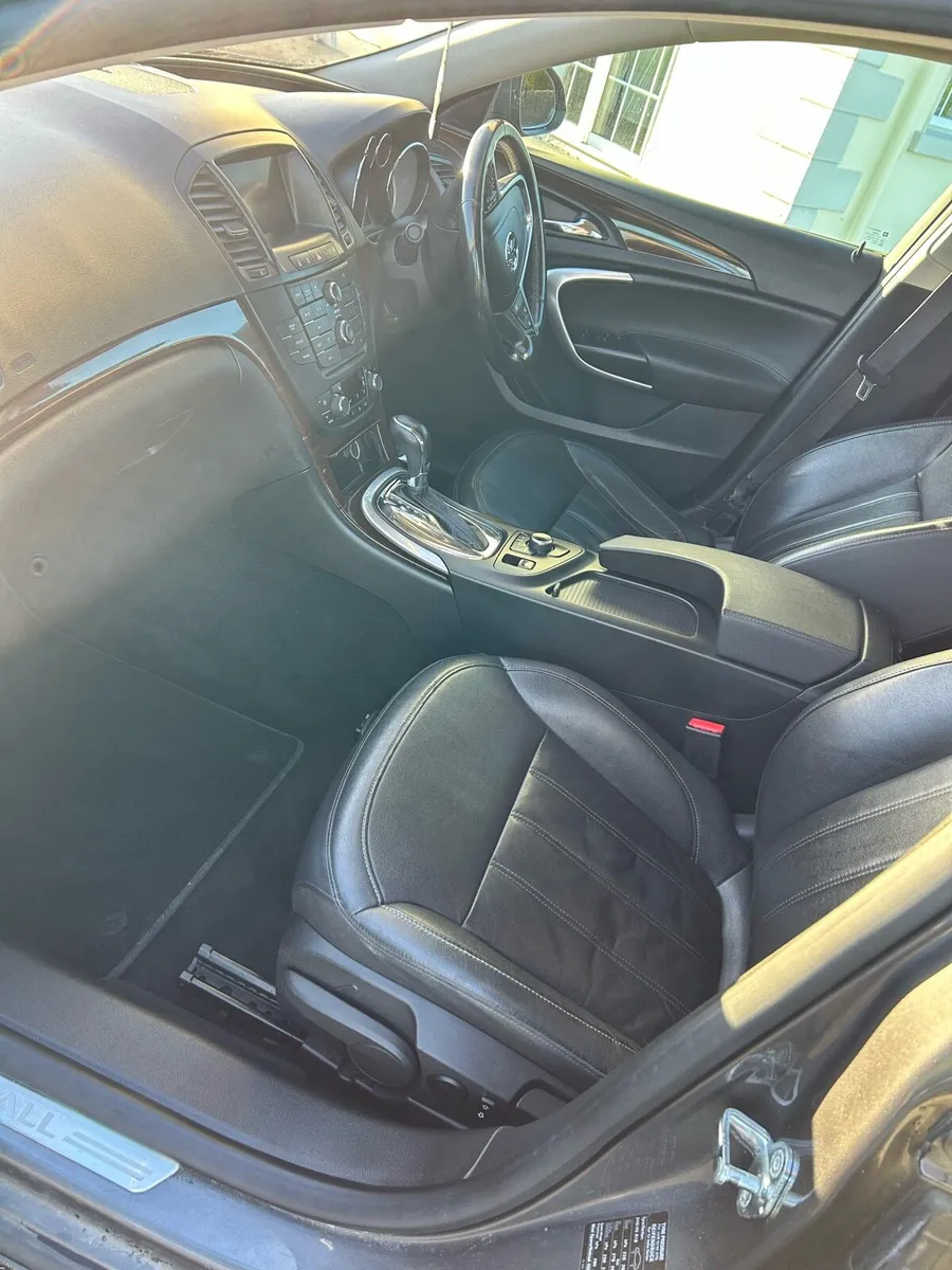 Vauxhall insignia Biturbo - Image 4