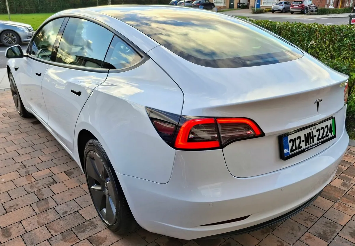 Tesla RWD Model 3 • 2021 • 44,503 km • 96% Battery - Image 4