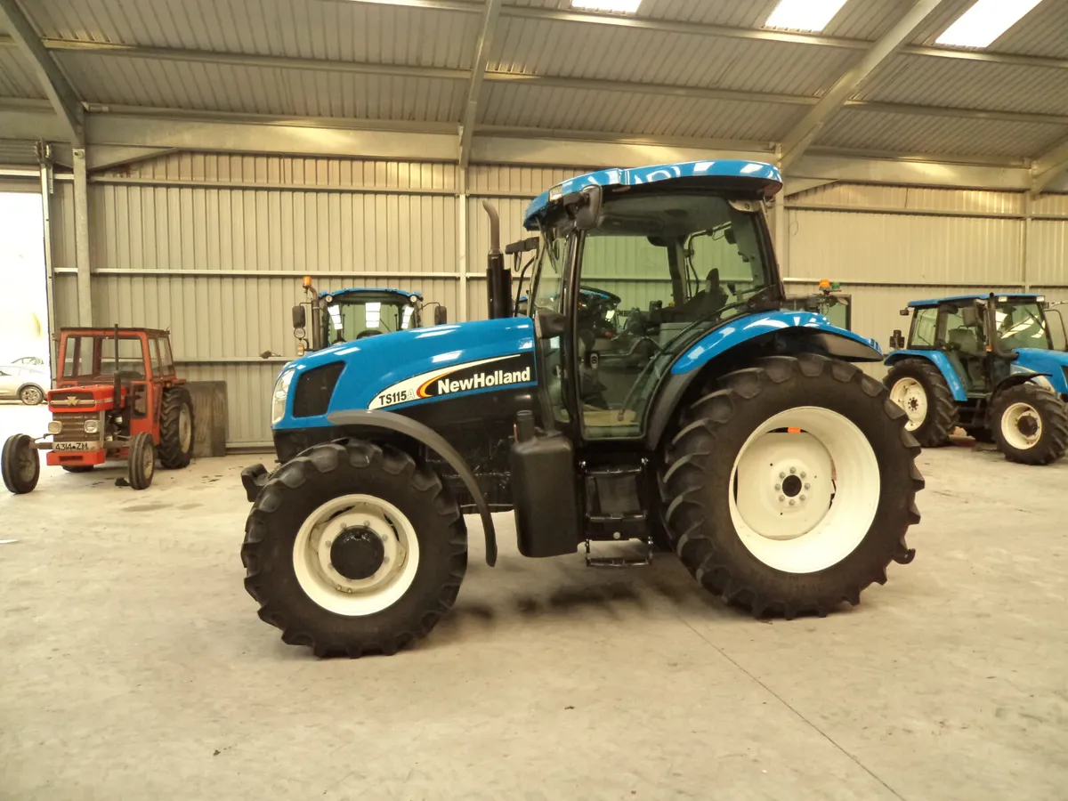 2005 New Holland TS 115 A - Image 1