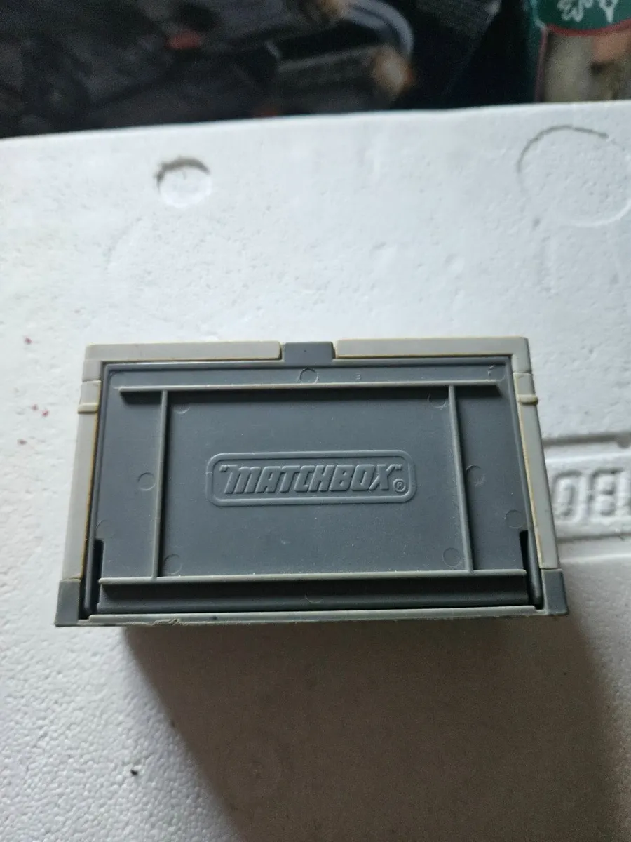 Matchbox Garage - Image 2