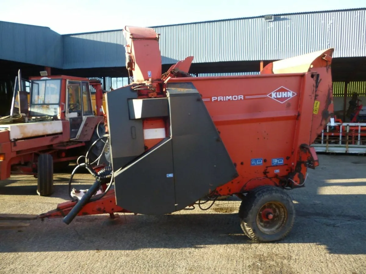 Kuhn Bale Chopper - Image 1