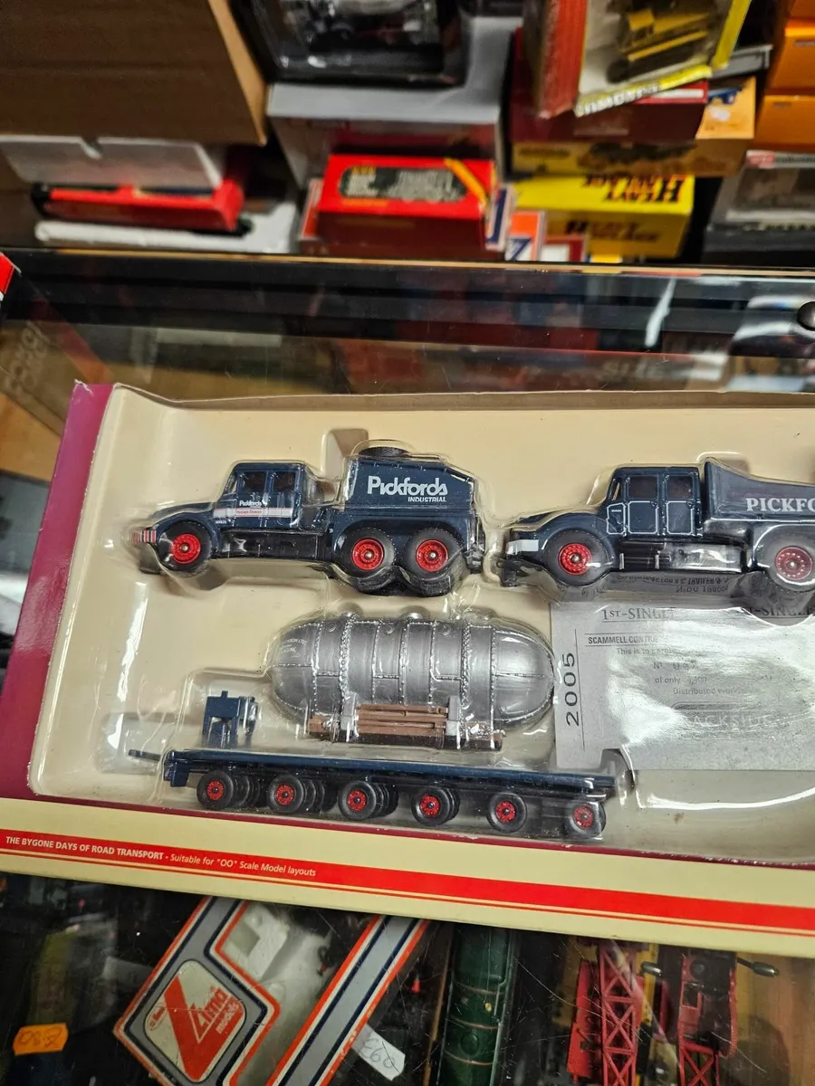 Corgi Trackside Pickfords Scammel Set - Image 4