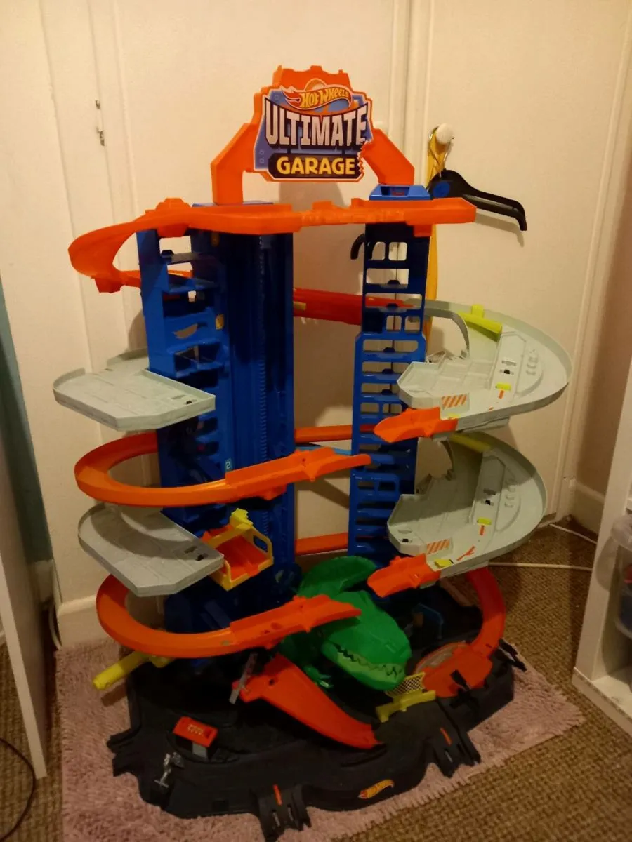 Hot wheels garage - Image 1