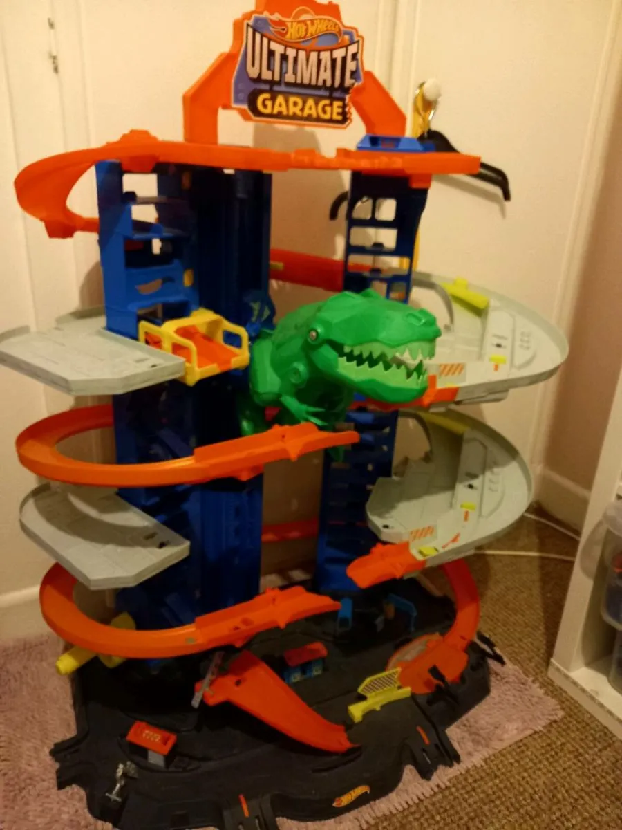 Hot wheels garage - Image 2