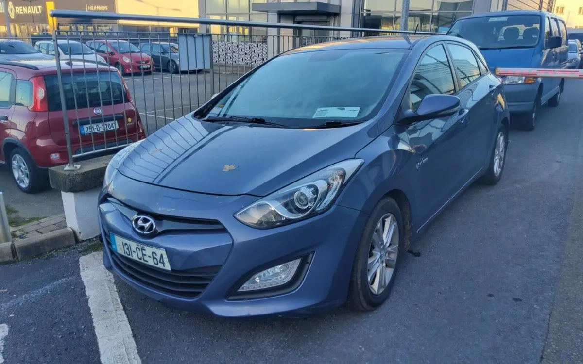 Hyundai i30 1.6 Diesel Deluxe - Image 1