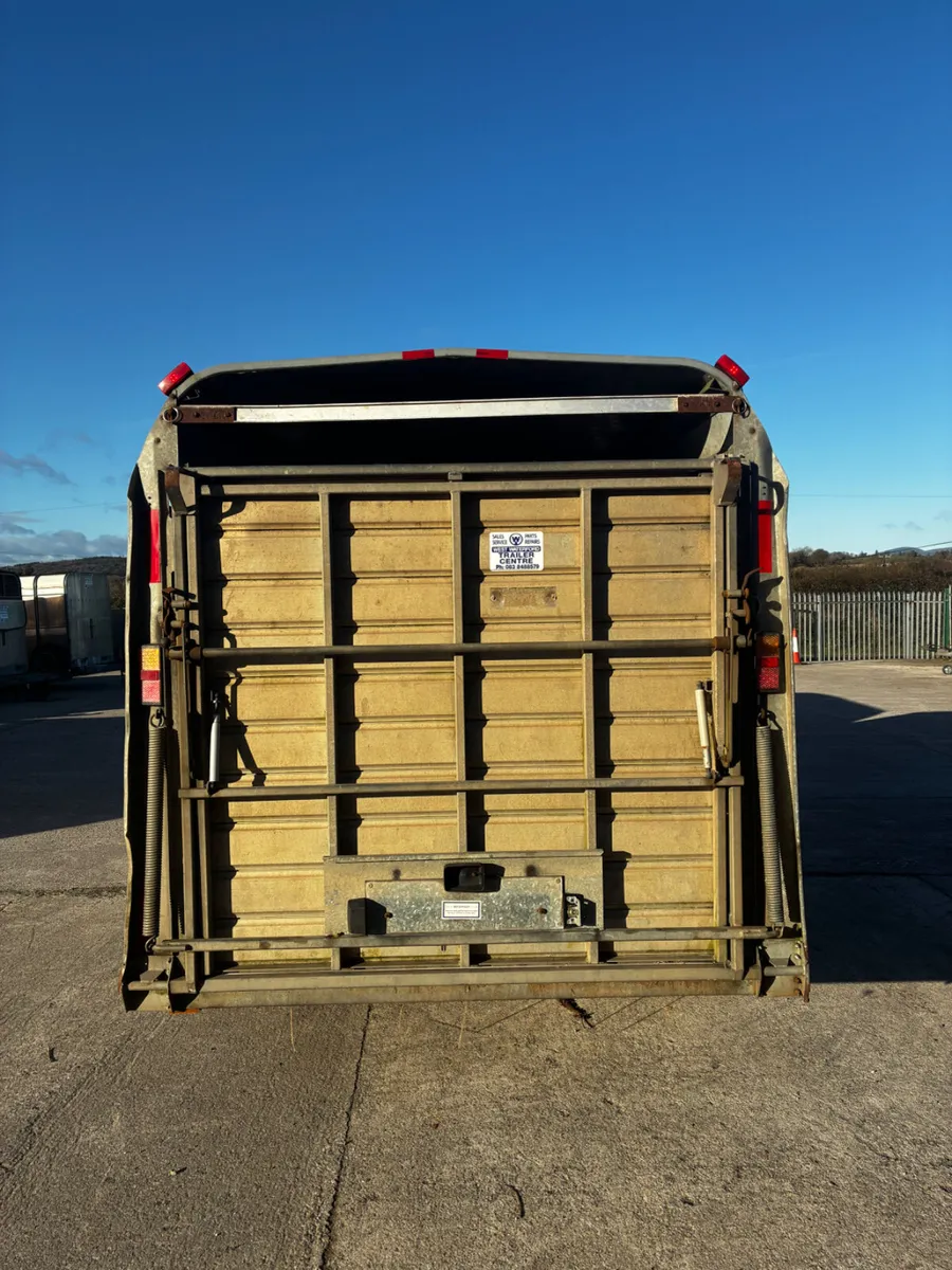 12ft ifor Williams livestock trailer - Image 3