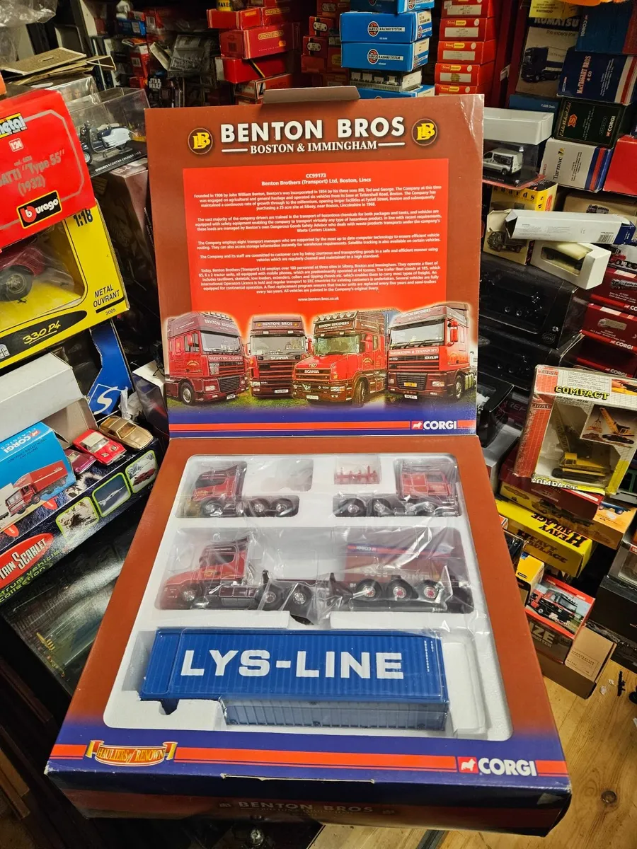 Corgi Transport Set - Image 4