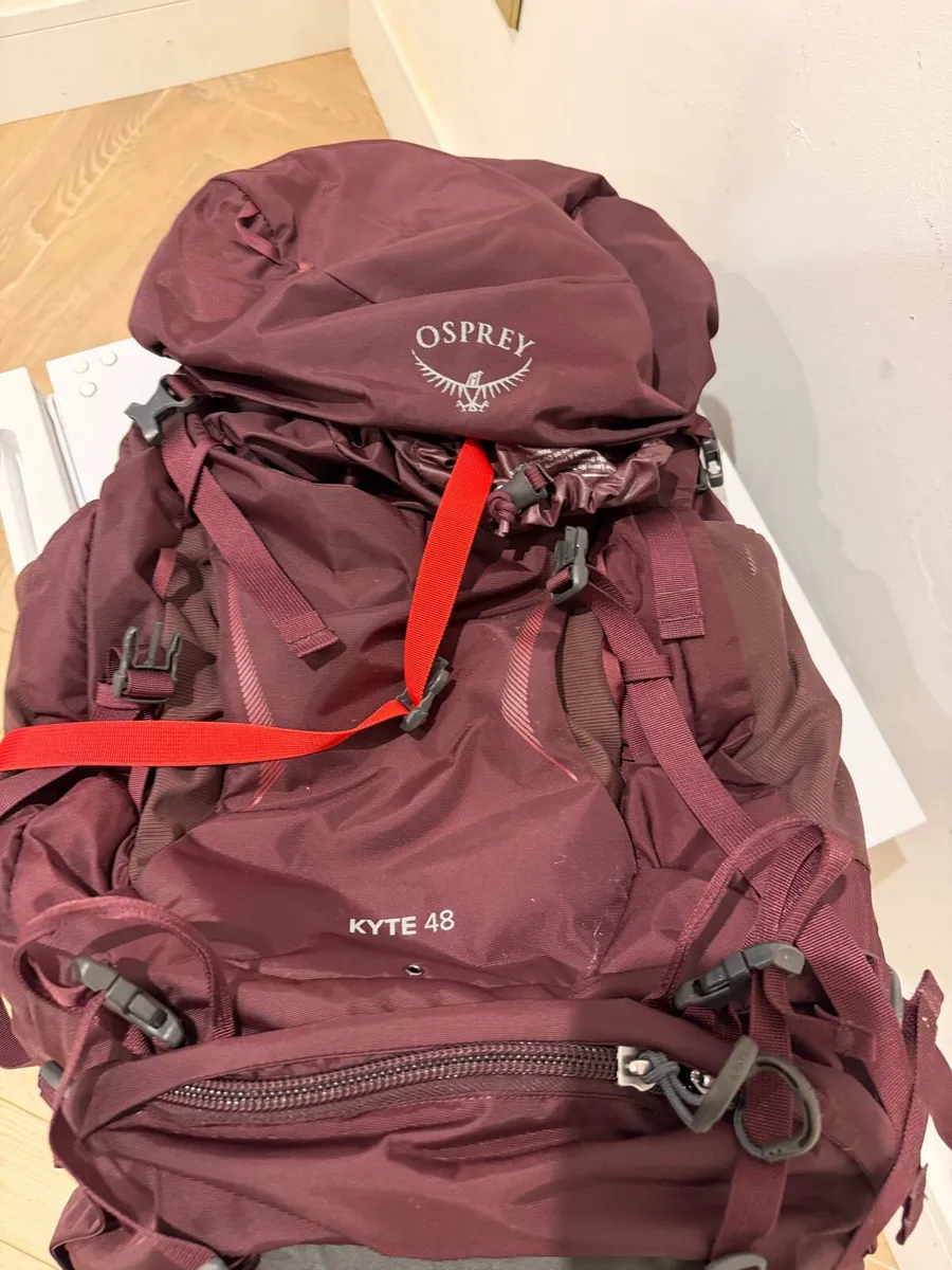 Osprey hiking 68 Lt Backpack - Image 1