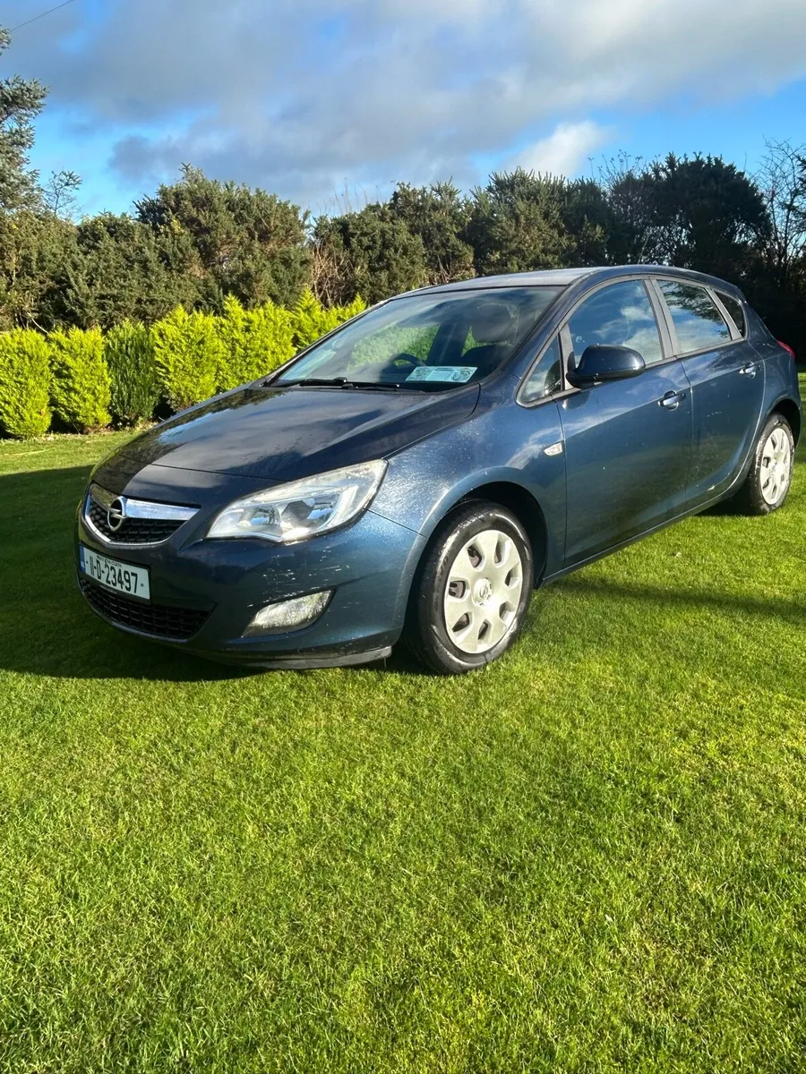 2011 Opel Astra 1.4 S NCT 08/26 - Image 1