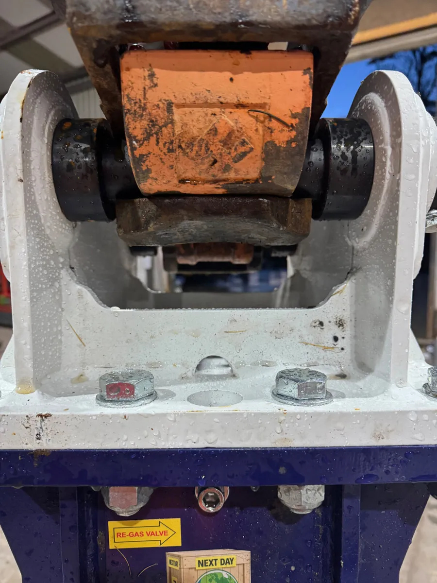 Hirox 4-8T breaker with WARRANTY - Image 4