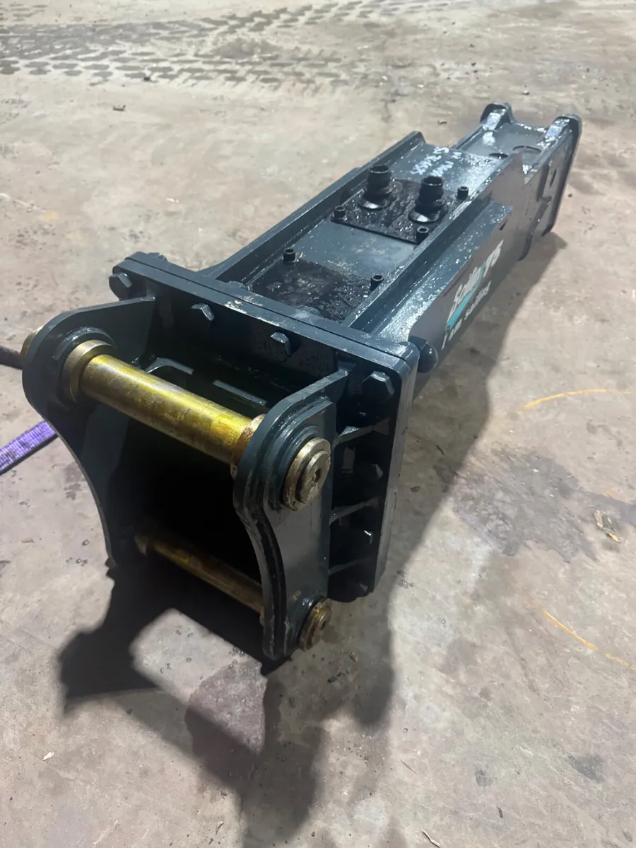 New 8T breaker - Image 1