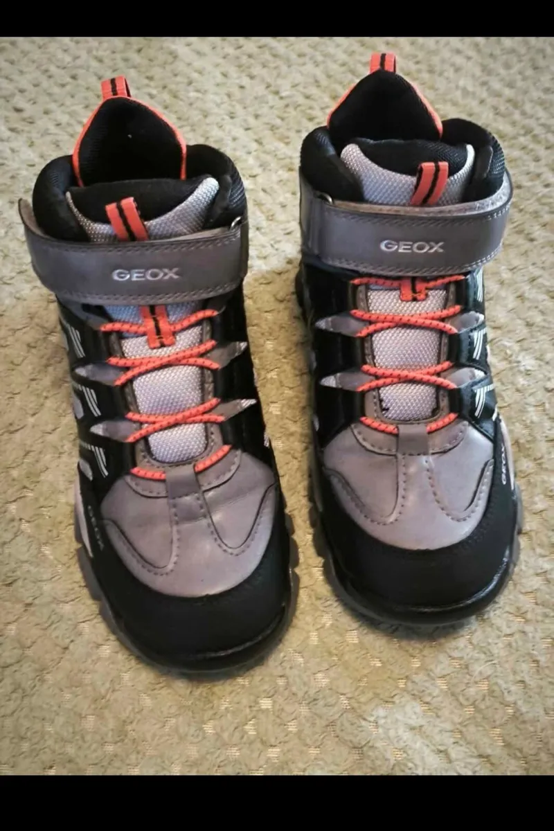 Geox Water proof walking boots - Image 1