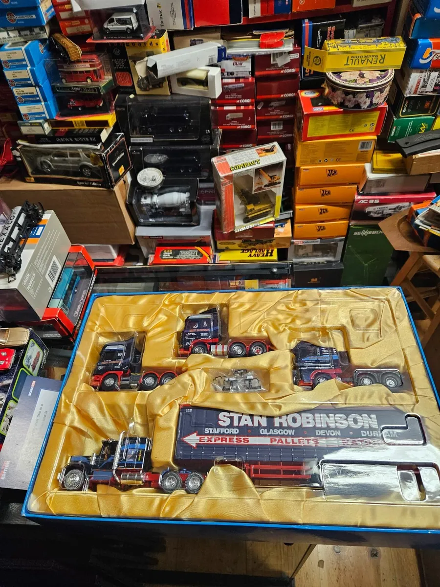 Corgi Transport Set - Image 1