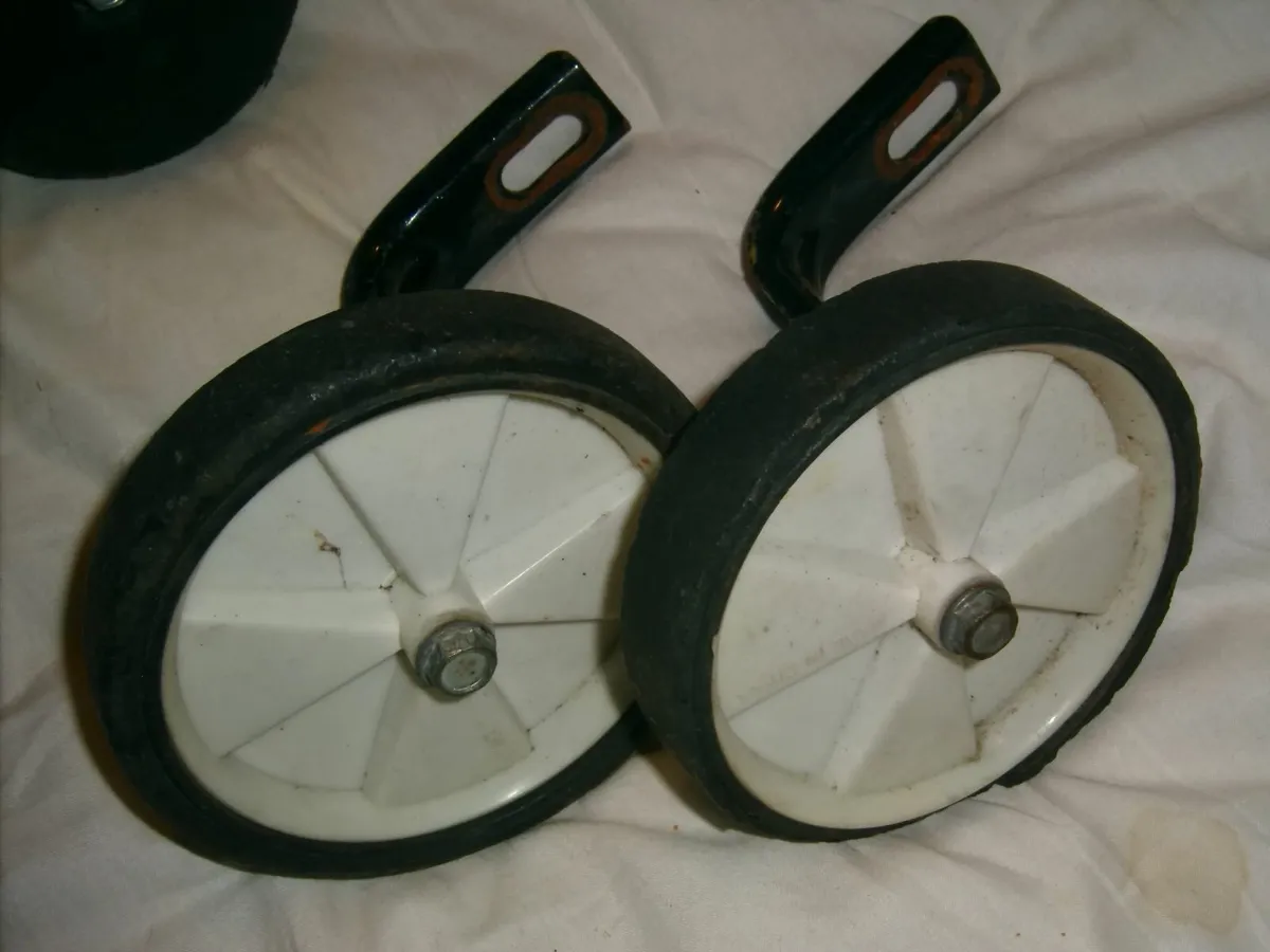 Kids bicycle trainer wheels - Image 4