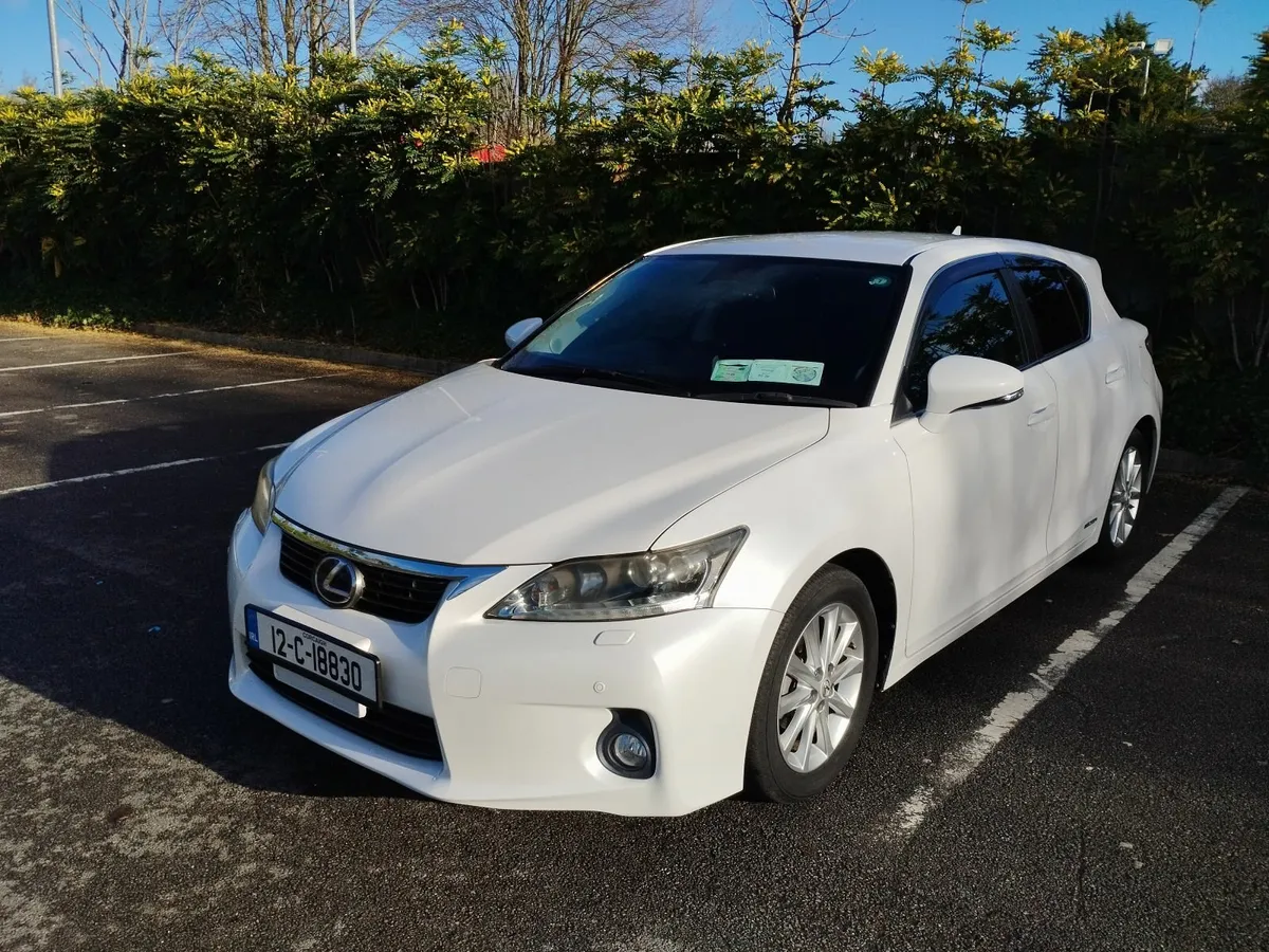 Lexus CT 2012 - Image 1