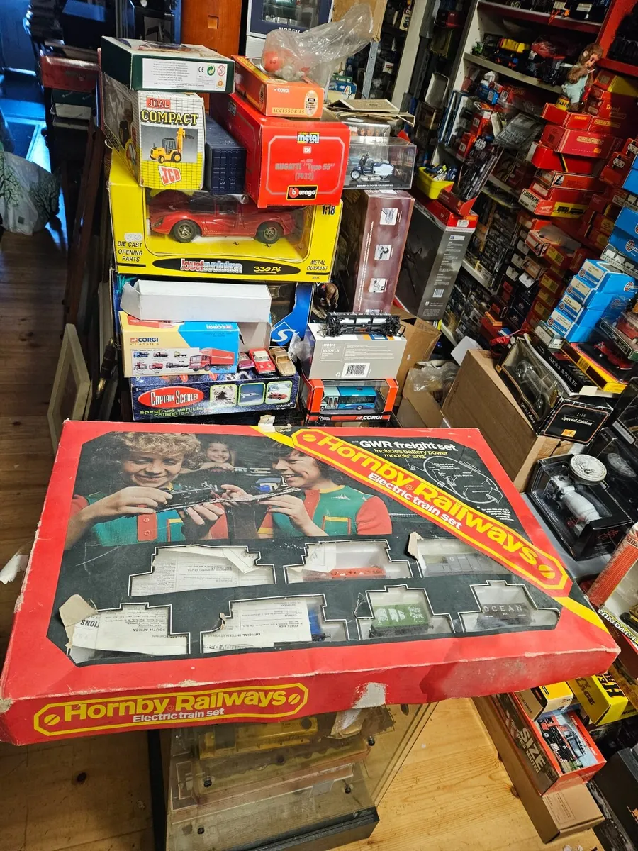 Hornby OO Gauge Train Set - Image 1