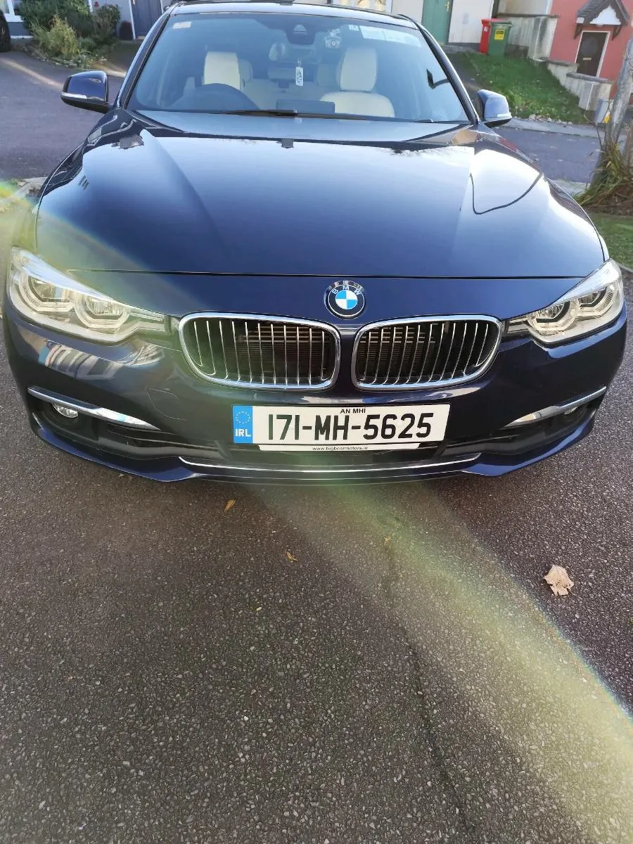 BMW 330e - Image 3
