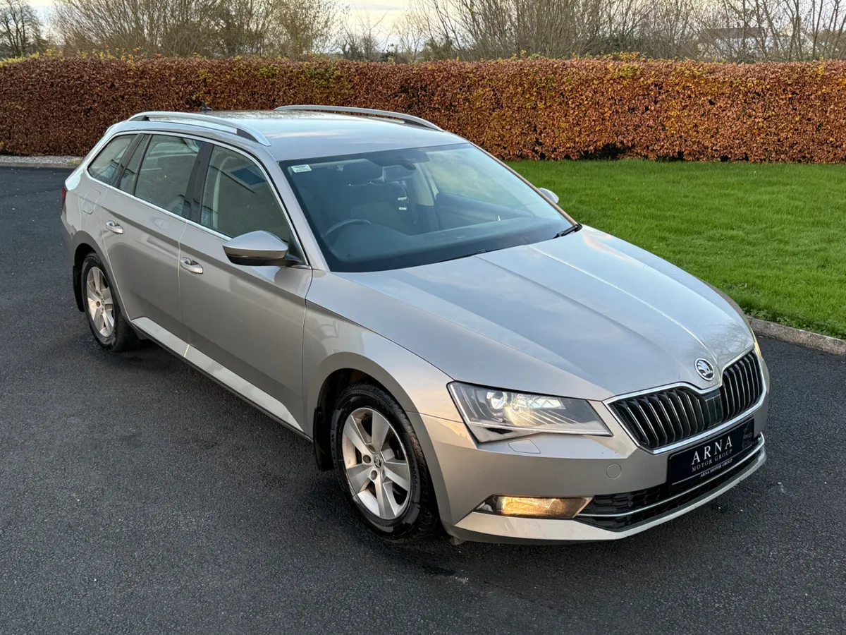 2016 Skoda Superb Estate Ambition - Image 4