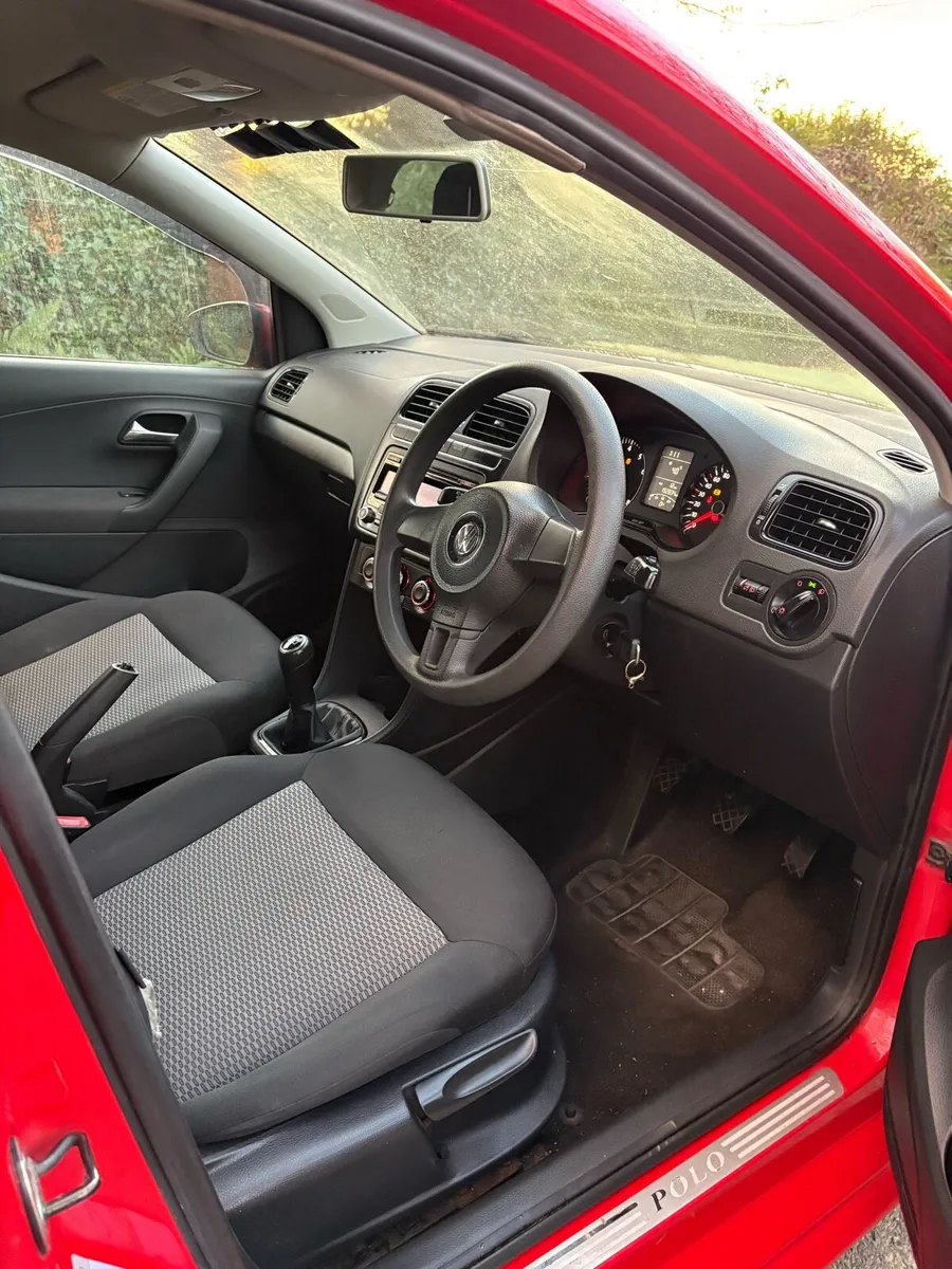 Volkswagen polo - Image 3
