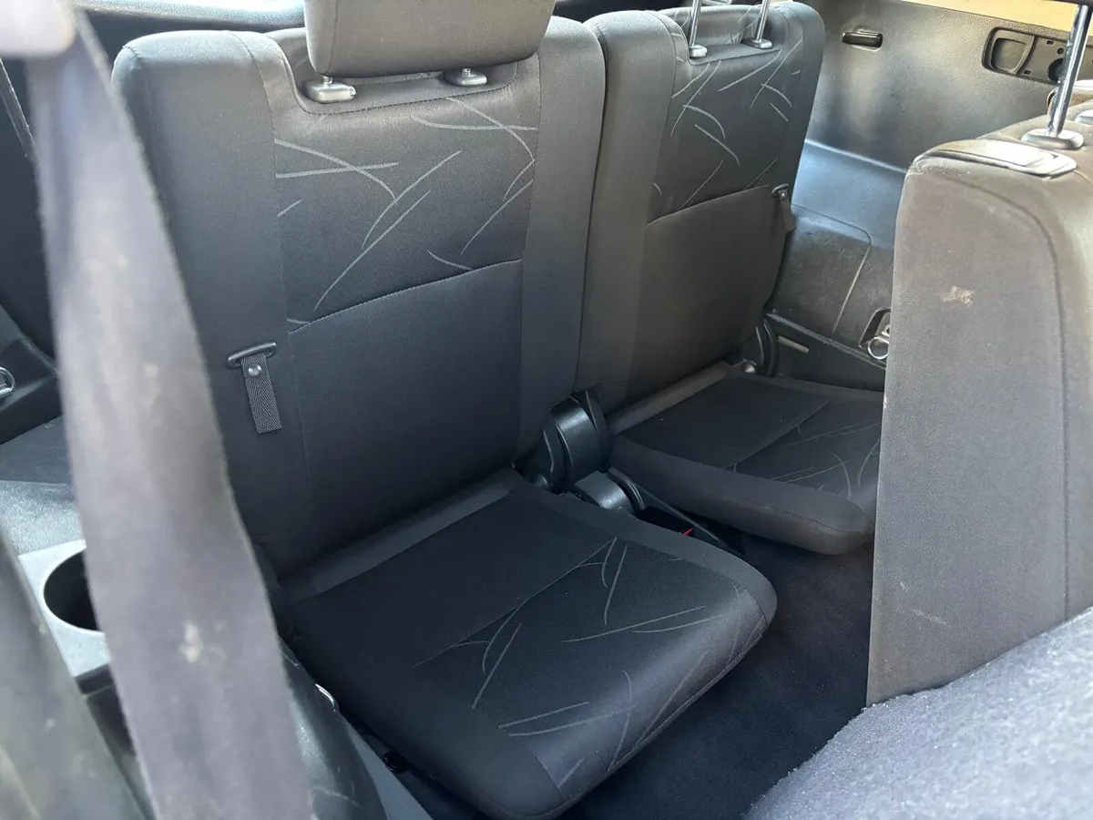 Toyota Verso  7 SEATER  2.0 DIESEL - Image 3