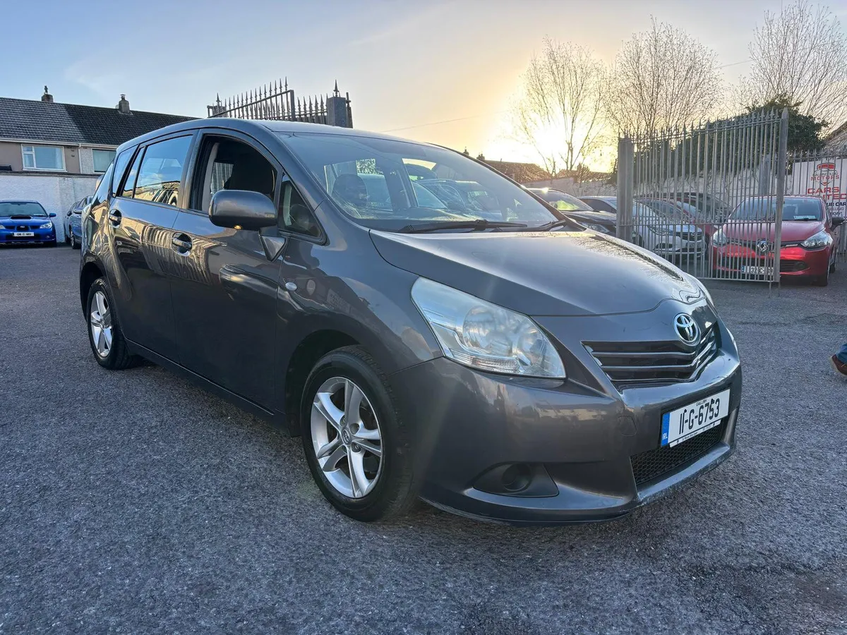 Toyota Verso  7 SEATER  2.0 DIESEL - Image 1