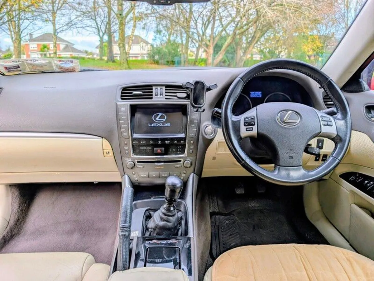 2012 Lexus Is - Image 4