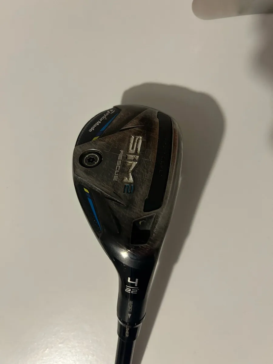 Taylormade sim 2 4 hybrid - Image 1