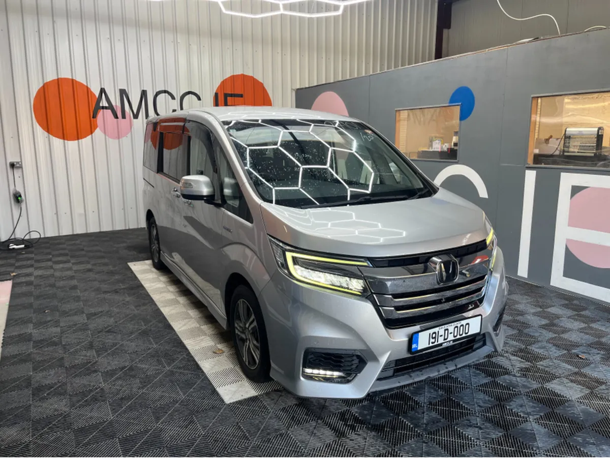 Honda Stepwagon 2019 HONDA STEPWAGON 2.0L HYBRID / - Image 1
