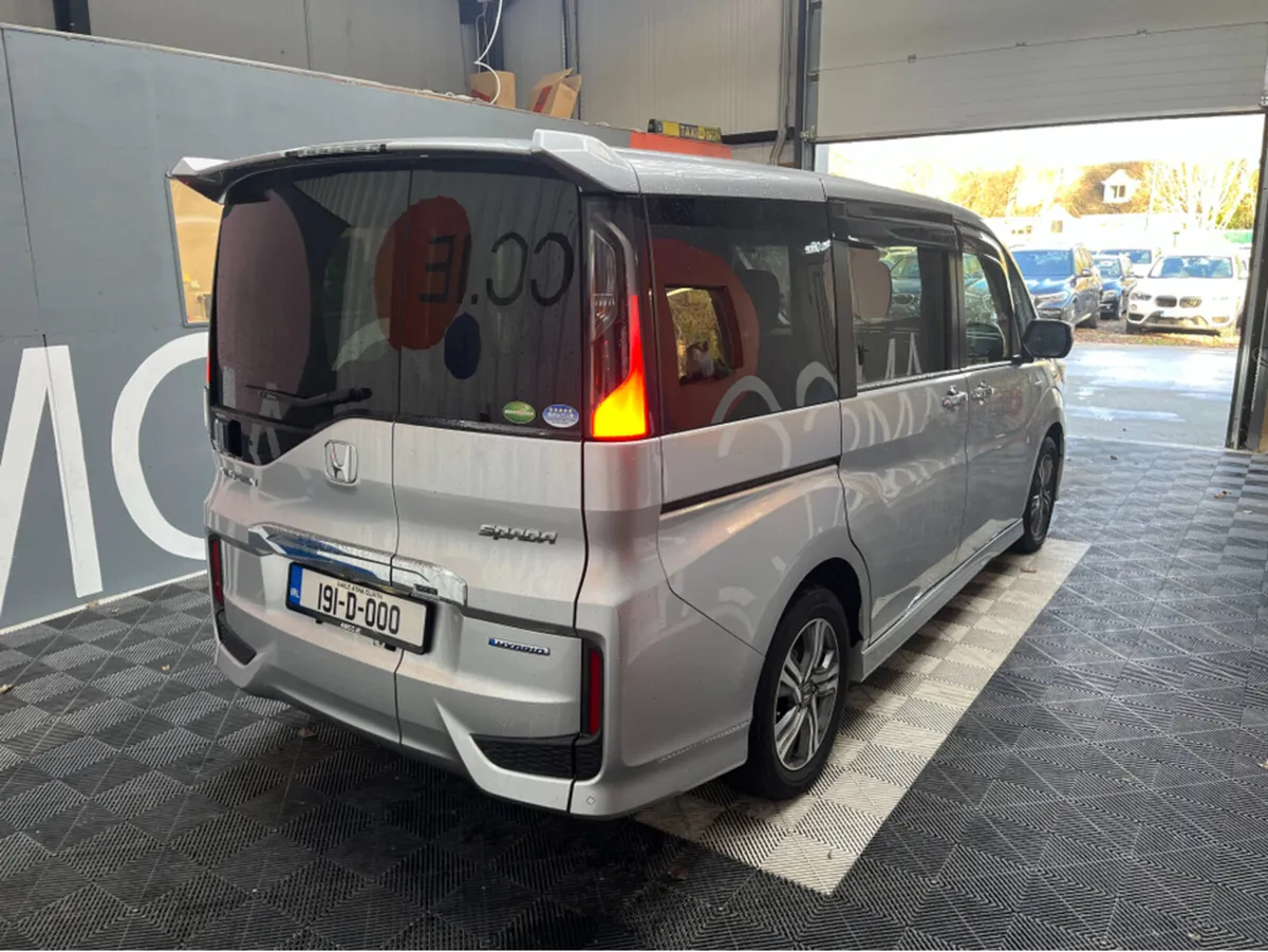 Honda Stepwagon 2019 HONDA STEPWAGON 2.0L HYBRID / - Image 2