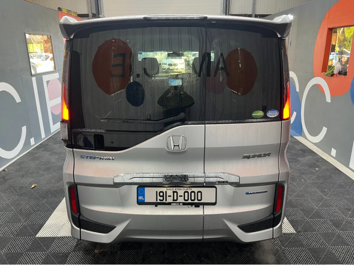 Honda Stepwagon 2019 HONDA STEPWAGON 2.0L HYBRID / - Image 3