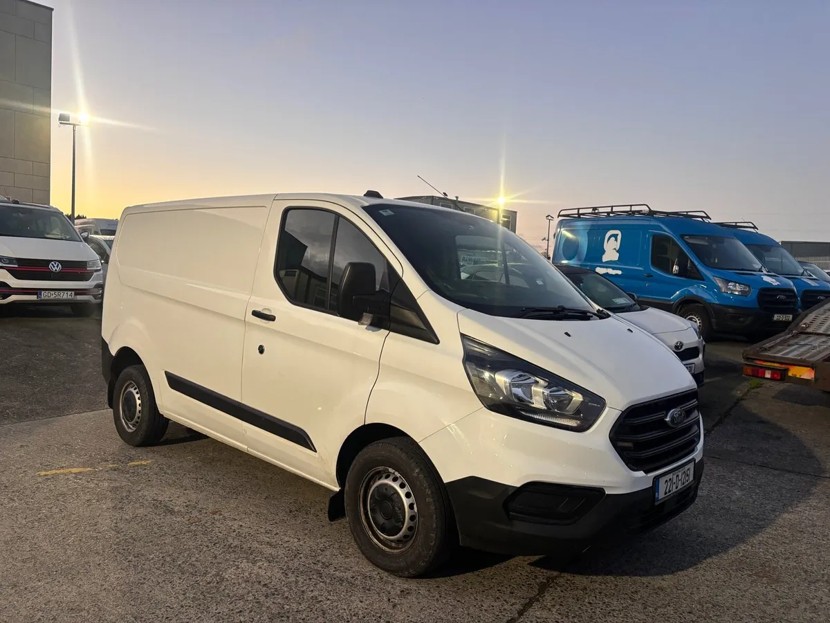 Ford Custom 2022 - Image 1