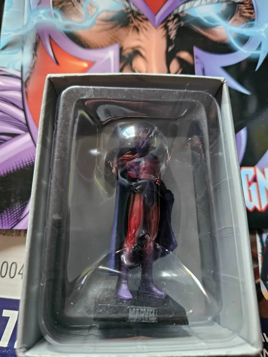 Marvel Magneto Figure and Comic - Image 2
