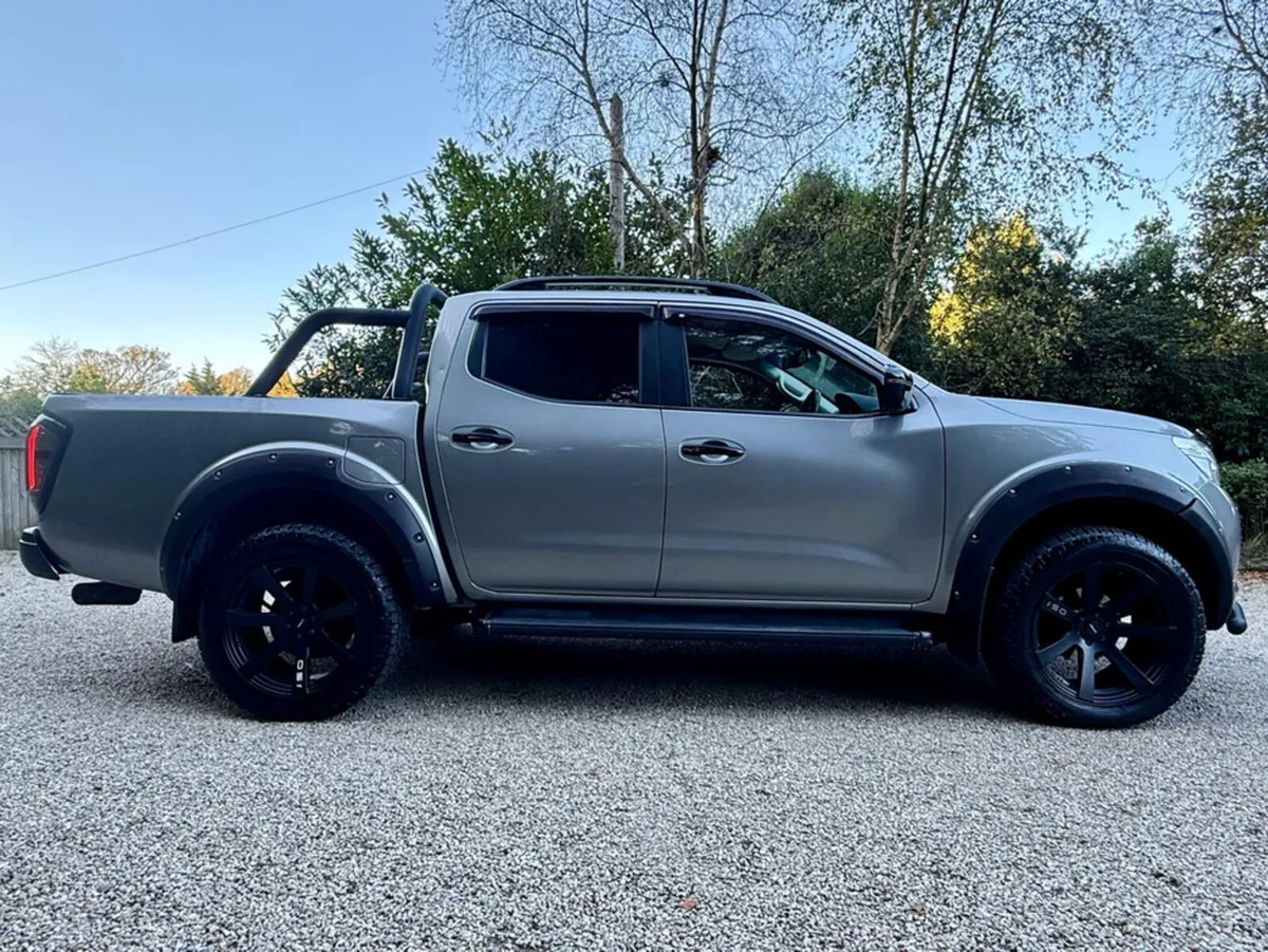 Nissan Navara 2.3 DCI TEKNA  AUTO *Full Nissan Ser - Image 3