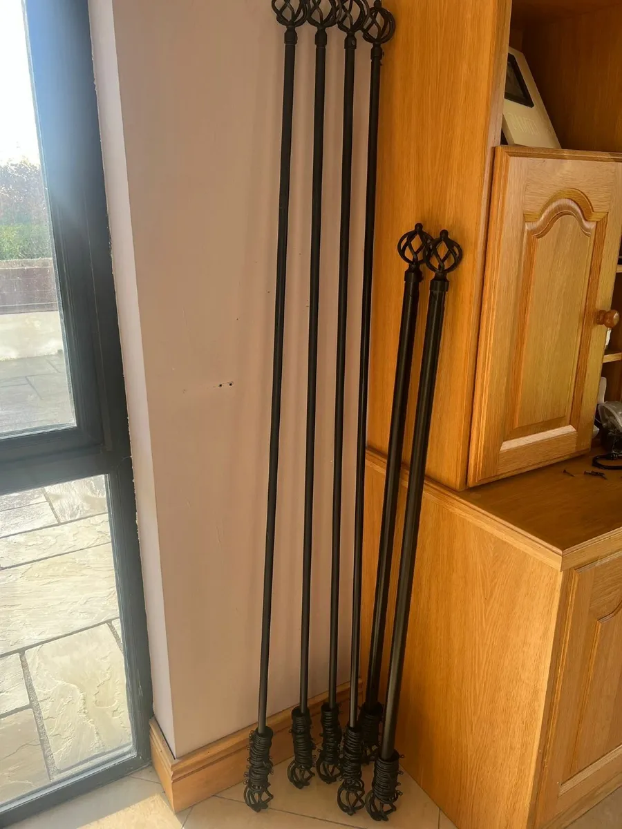 Extendable Black Curtain Rails - Image 3