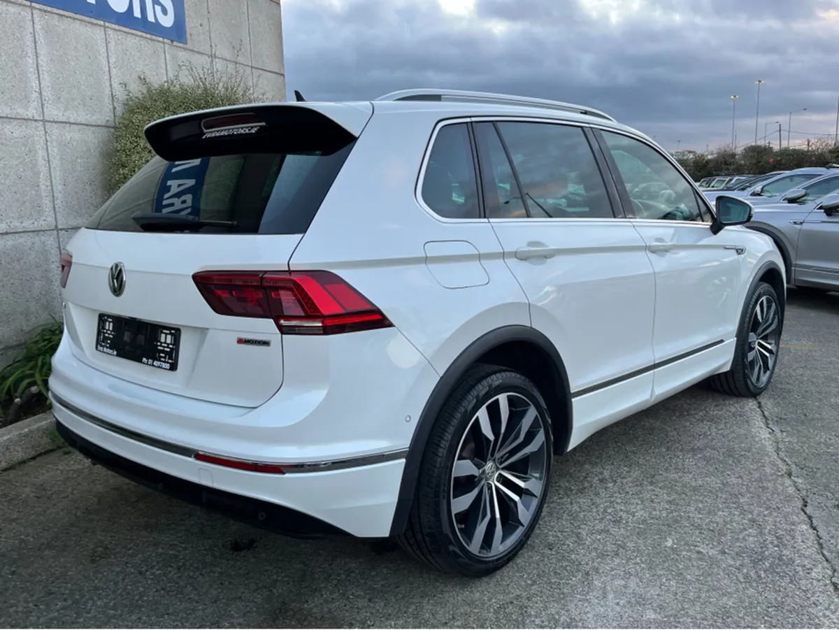 Volkswagen Tiguan R-LINE 4 MOTION AUTOMATIC 2.0 DI - Image 4