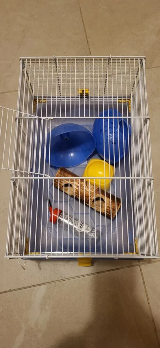 Hamster cage with accessories - Image 2
