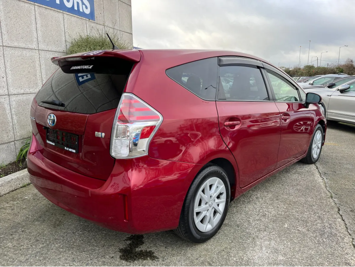 Toyota Prius AUTOMATIC 7 SEATER HYBRID 1.8 PETROL - Image 4