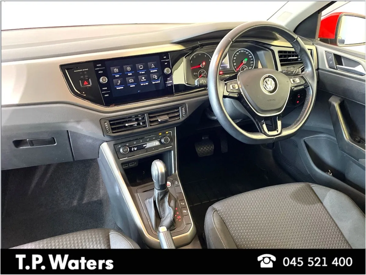 Volkswagen Polo 1.0 AUTOMATIC - REVERSING CAMERA - - Image 2