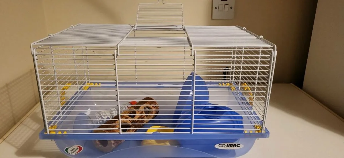 Hamster cage with accessories - Image 1