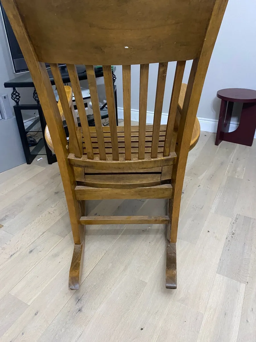 Wooden rocking chair . - Image 1