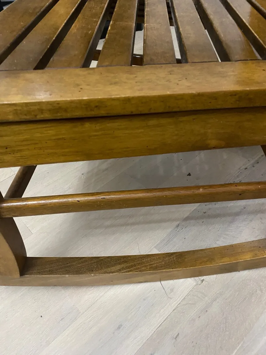 Wooden rocking chair . - Image 2
