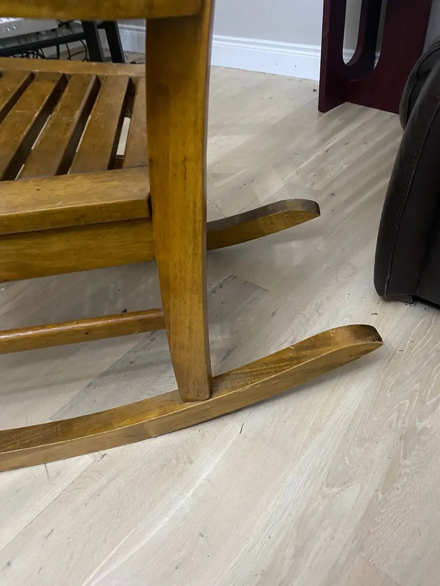 Wooden rocking chair . - Image 3