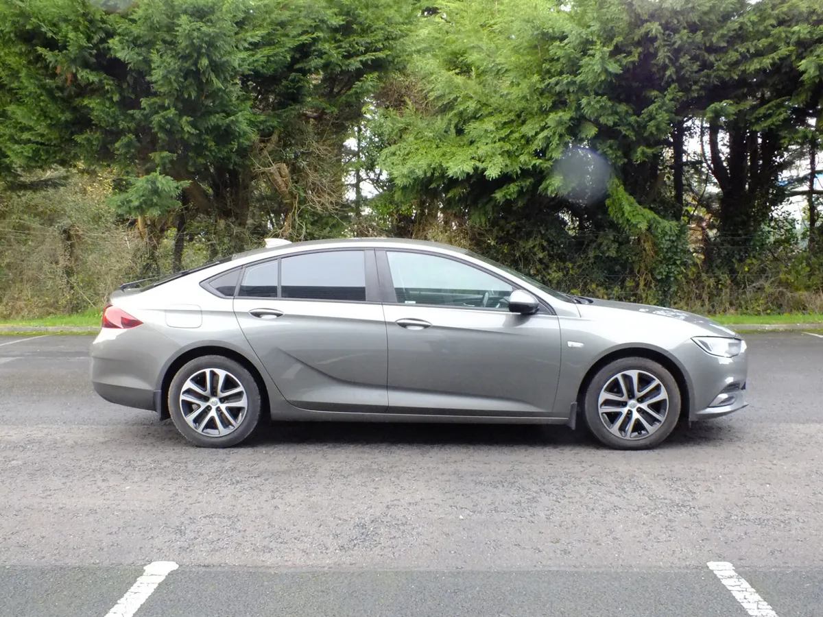 Vauxhall Insignia 2018 - Image 1