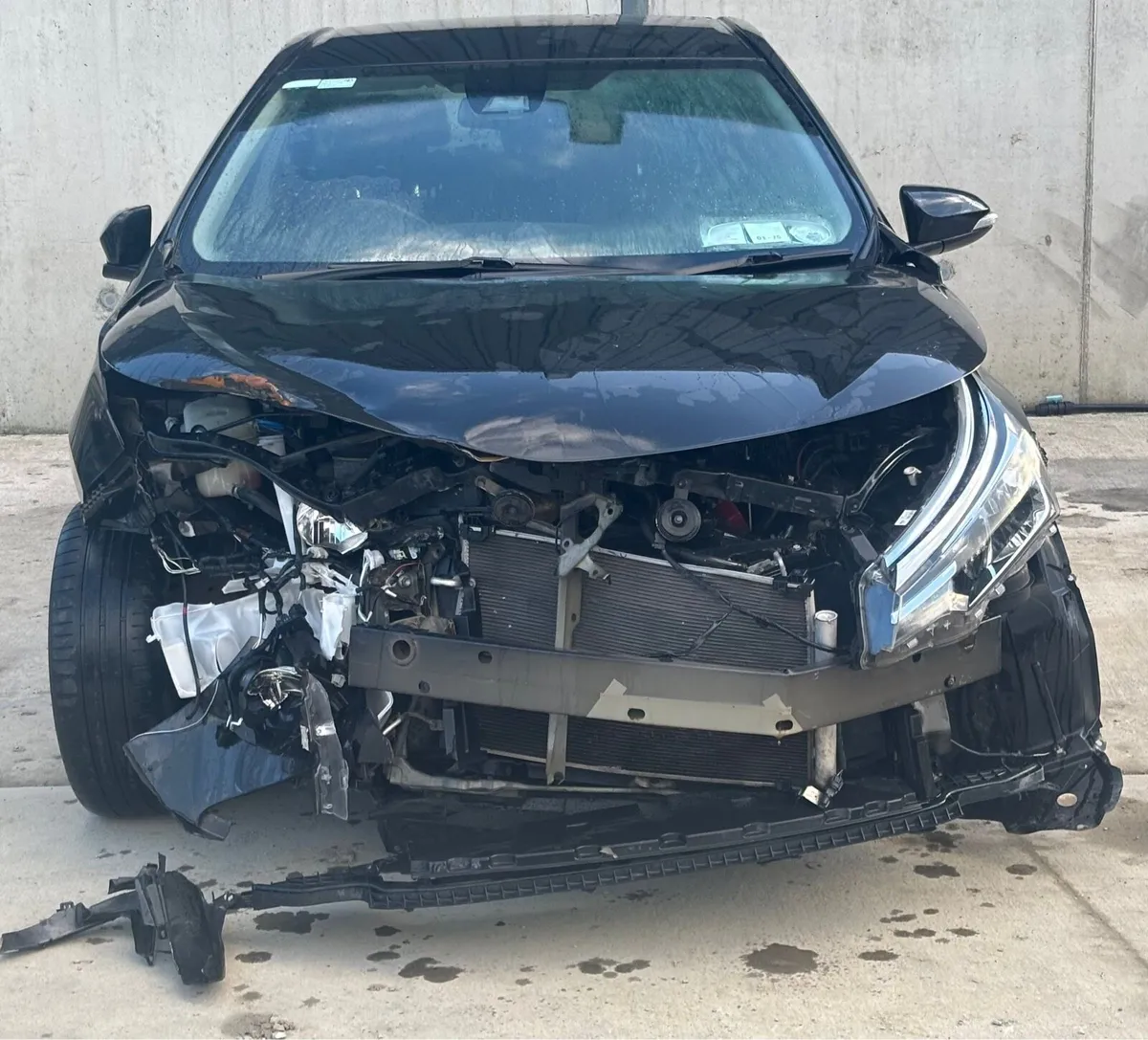 2018 Toyota Corolla for parts - Image 4