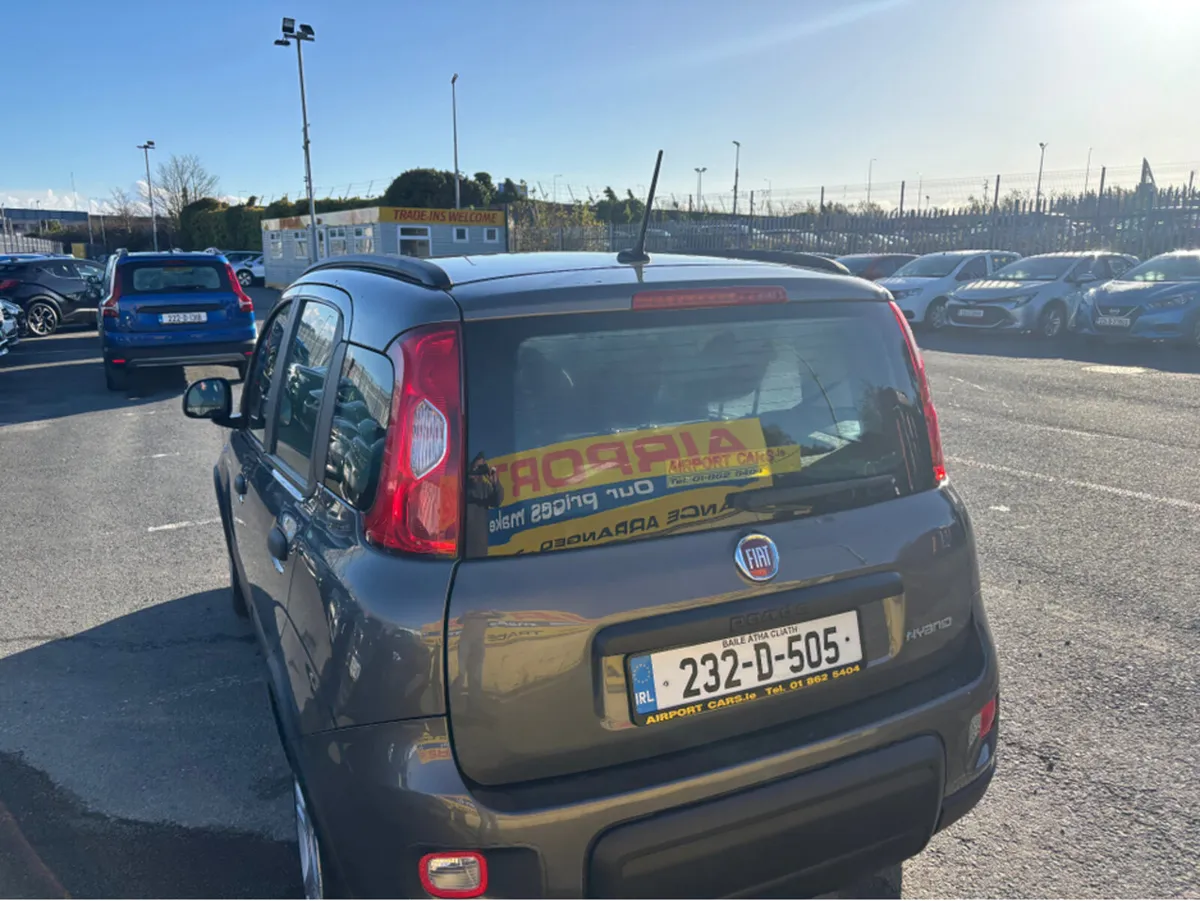 Fiat Panda 1.0 MHEV 5DR Hybrid - Image 4