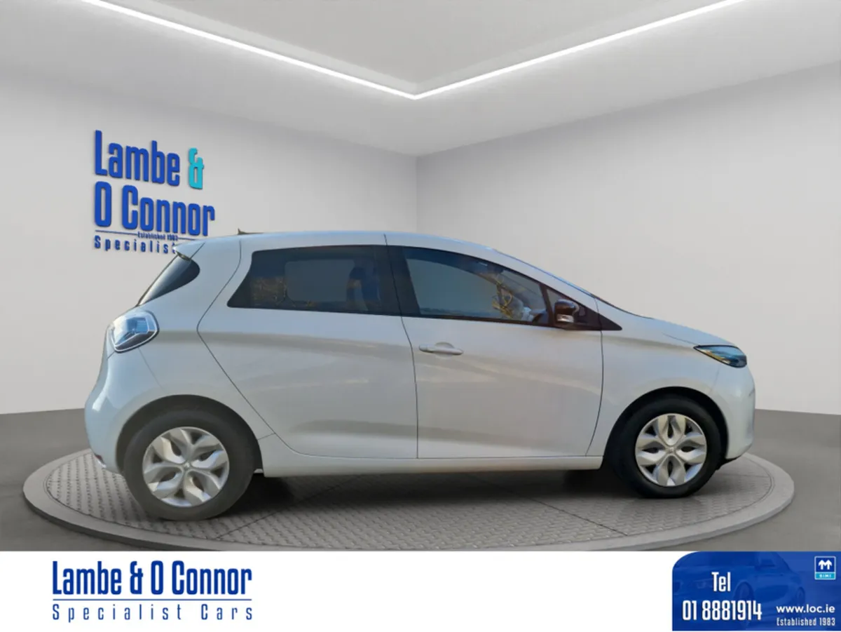 Renault Zoe EXPRESSION *** SAT NAV *** CRUISE CONT - Image 3