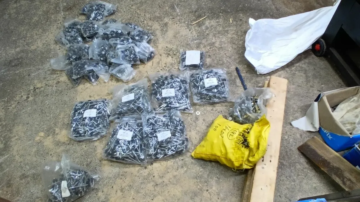 Fibre cement screws and RLS 25 stitchers - Image 1