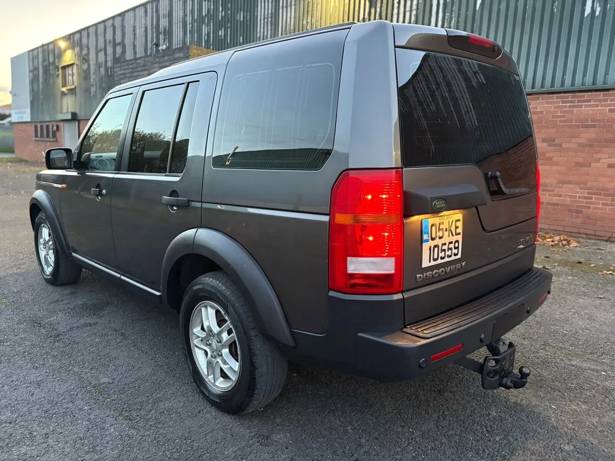 2005 Land Rover TDV6 (7 seater commercial) - Image 2