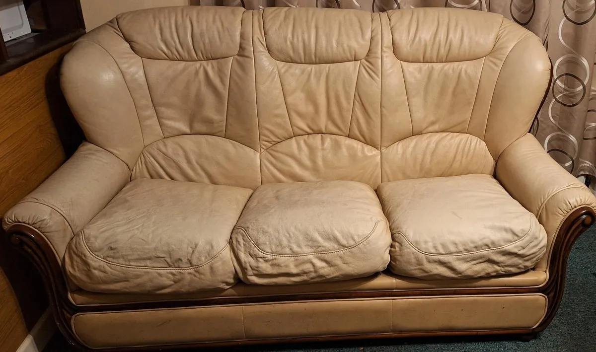 3-1-1 suite cream leather - Image 1