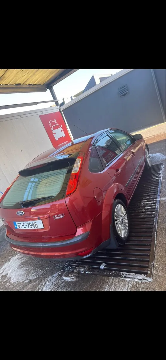 Ford Focus Zetec 1.4 2007 - Image 2